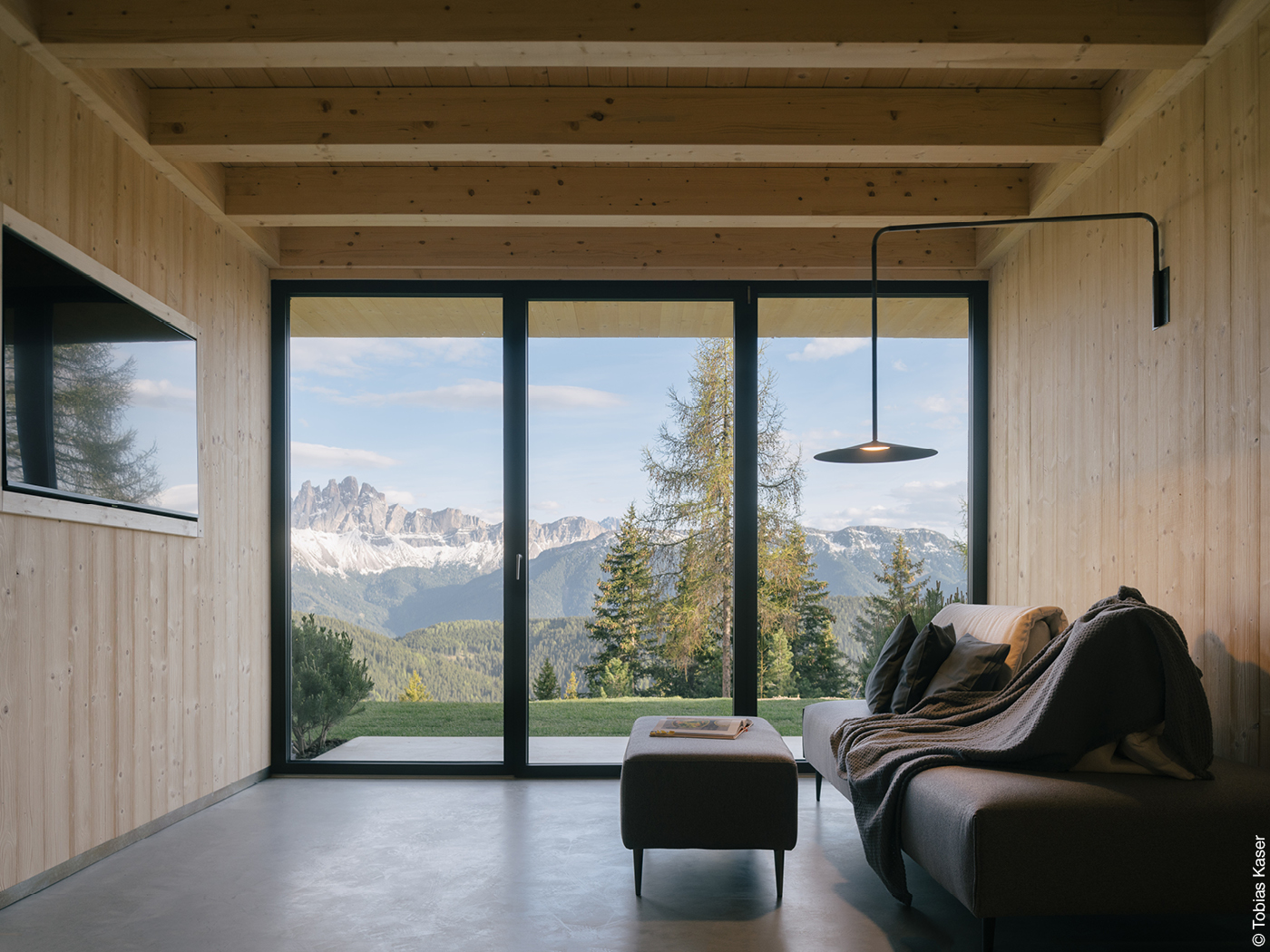 Blick aus einer Suite auf die Alpen