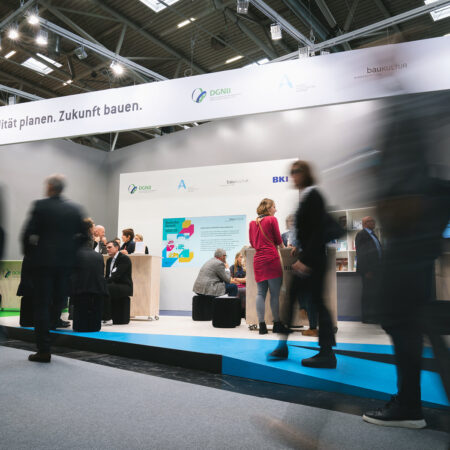 Messestand der Bundesarchitektenkammer und ihrer Partner auf der Expo Real