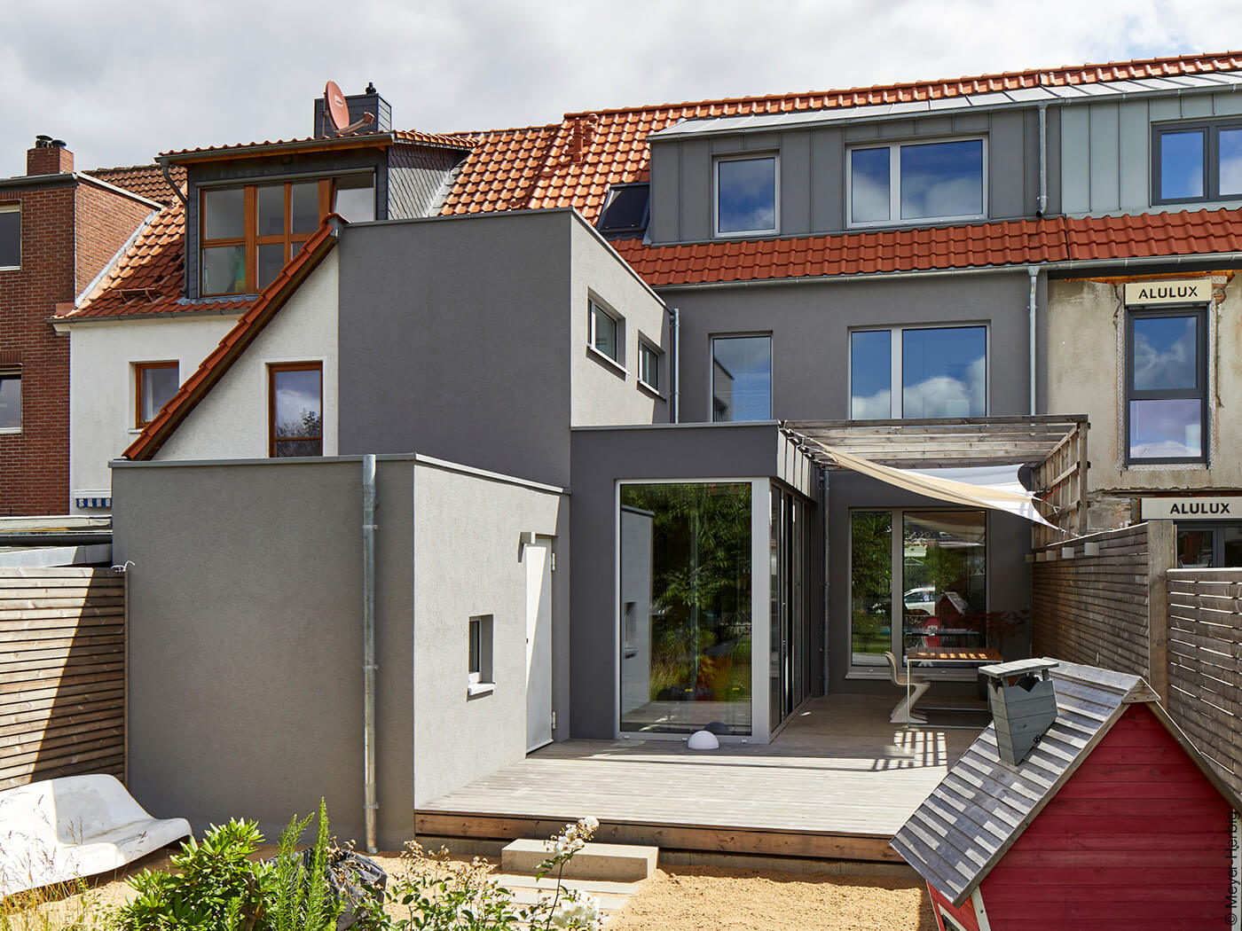 Terrasse und Anbau an Reihenhaus