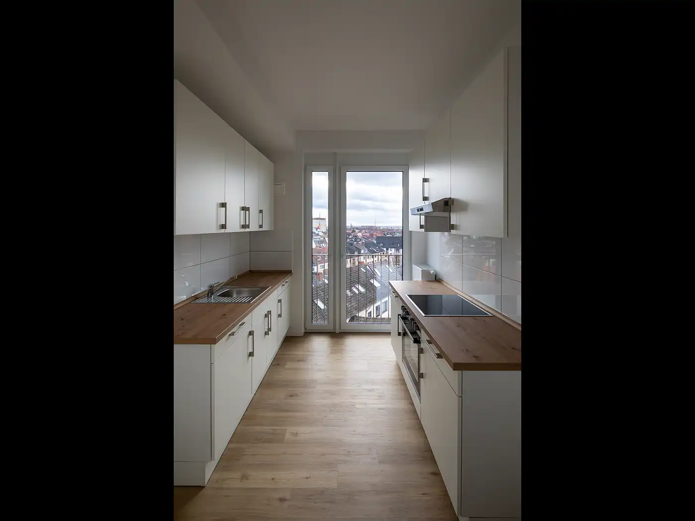 Grünes Haus: Blick in eine Küche.