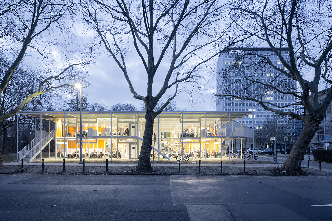 Studierendenhaus Braunschweig am Abend