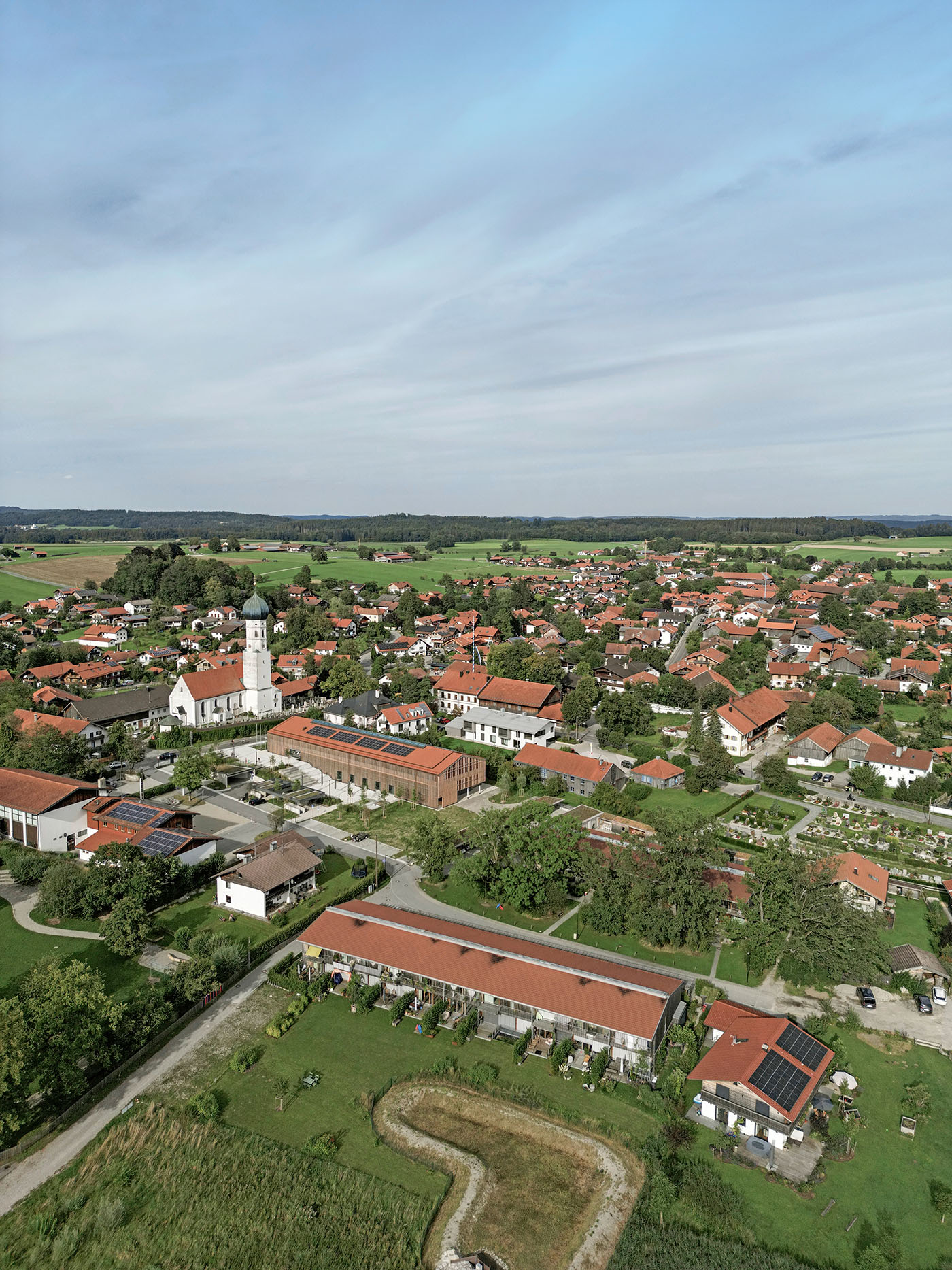 Luftbild der oberbayerischen Marktgemeinde Münsing